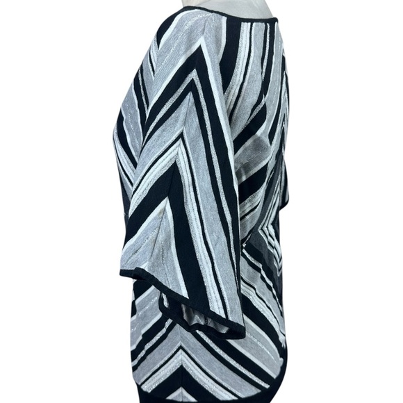 White House Black Market geometric sweater with silver sparkle size large - Picture 5 of 9